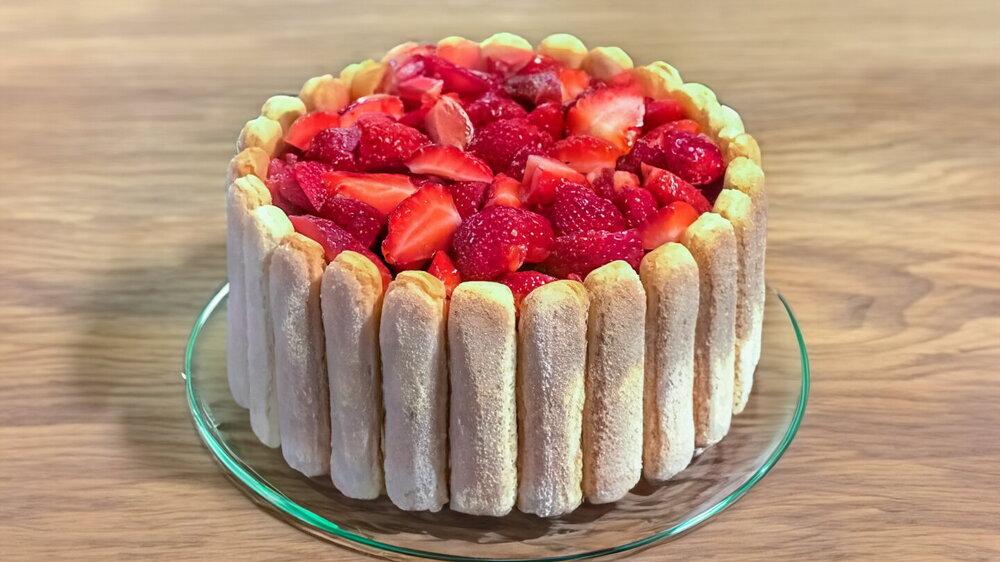 No-Bake Savoiardi Cookie Cake