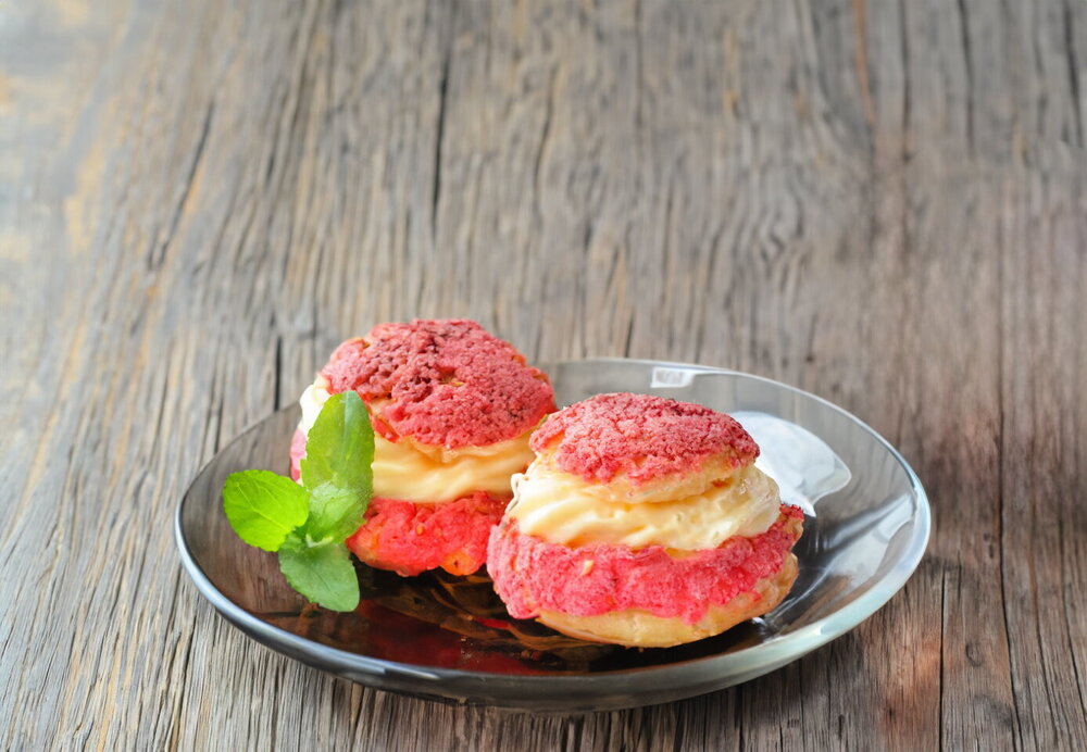 Choux Pastry Cream Puffs (Choux au Craquelin)