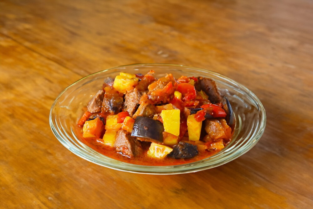 Vegetable Stew with Beef and Potatoes