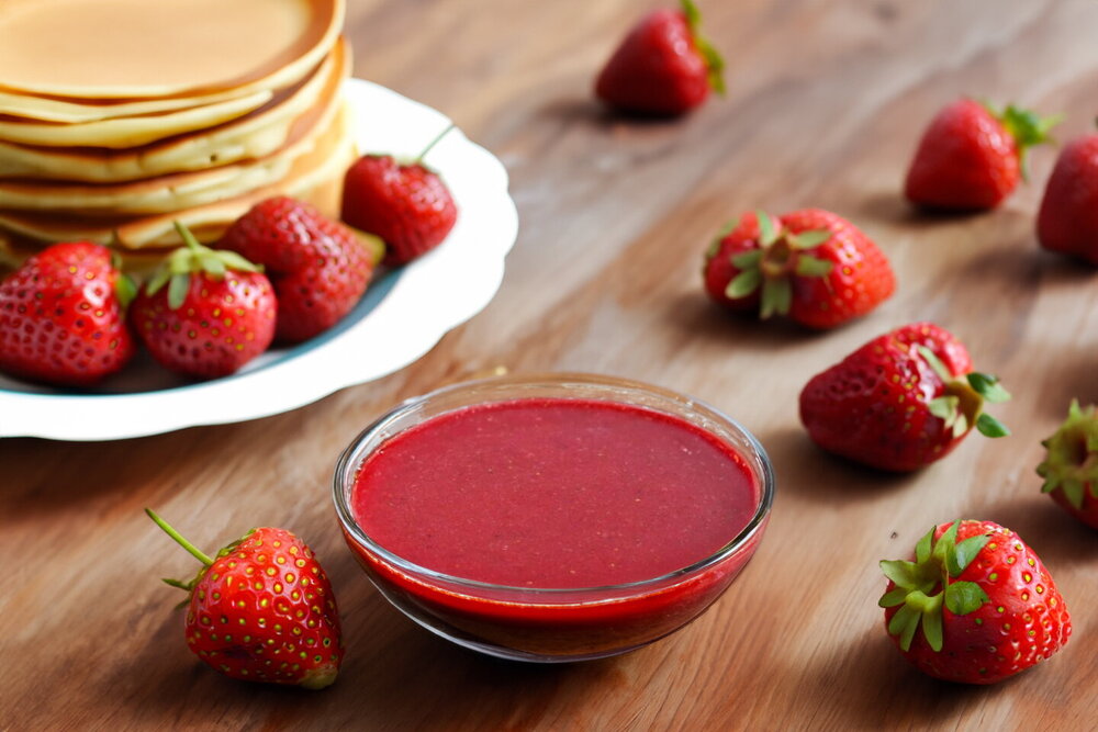Strawberry Preserved with Sugar for Winter (No Cooking)