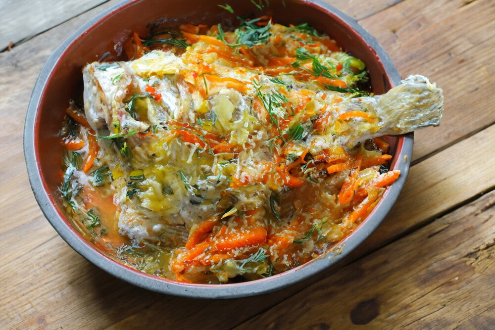 Dorado with Vegetables in Sour Cream