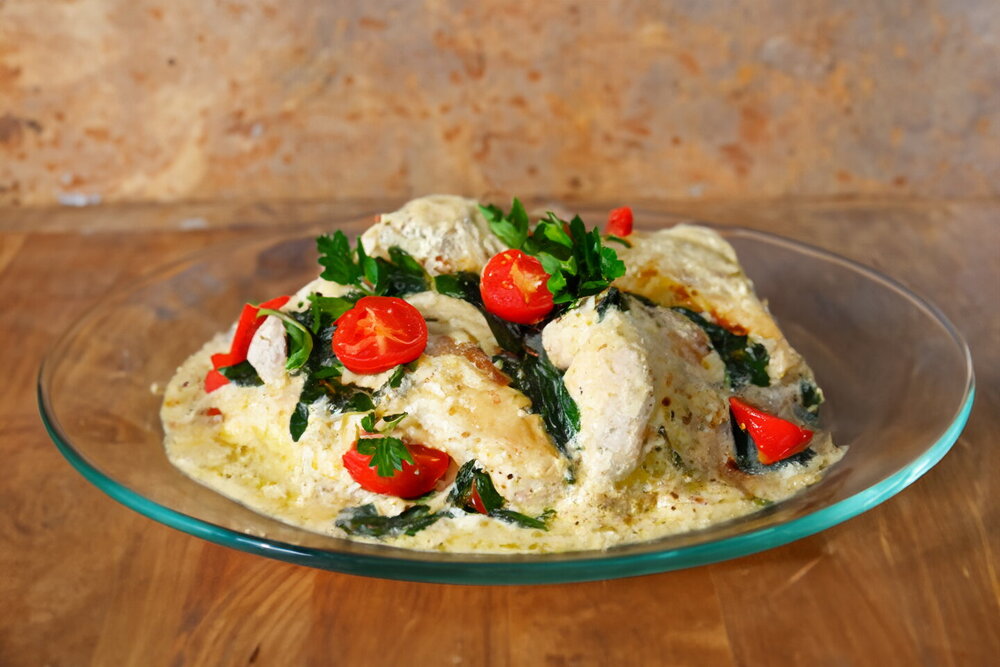 Chicken with Spinach in Creamy Sauce