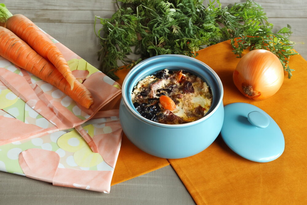 Meat in Sour Cream in a Pot