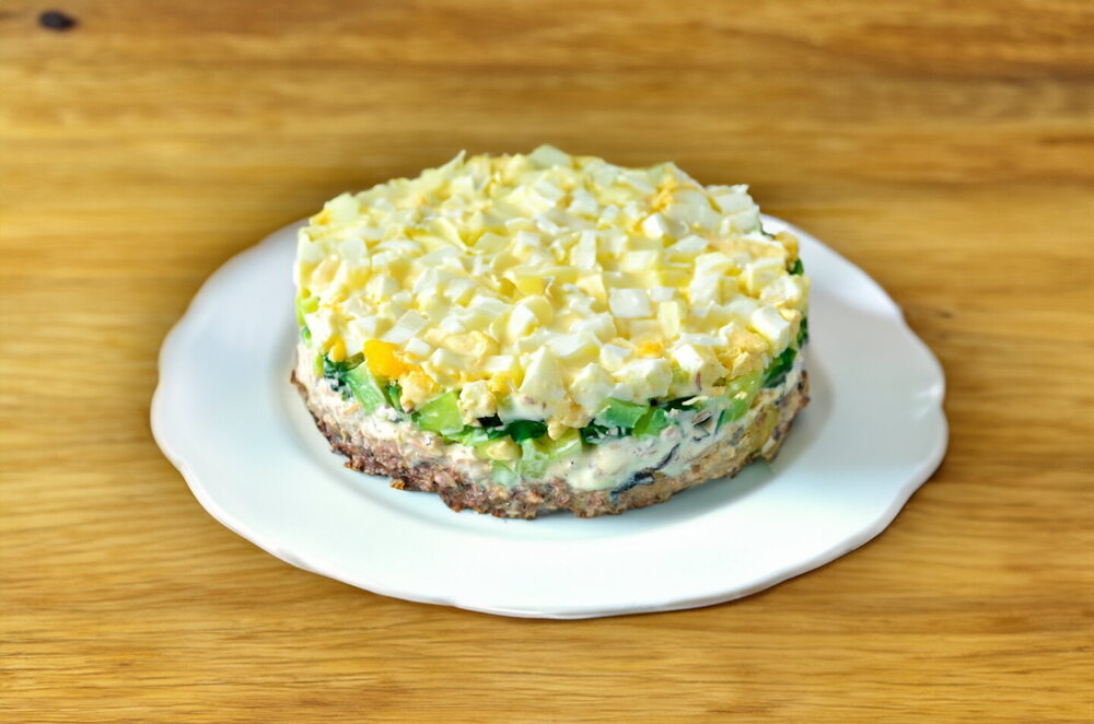 Canned Mackerel Salad with Egg and Cucumber