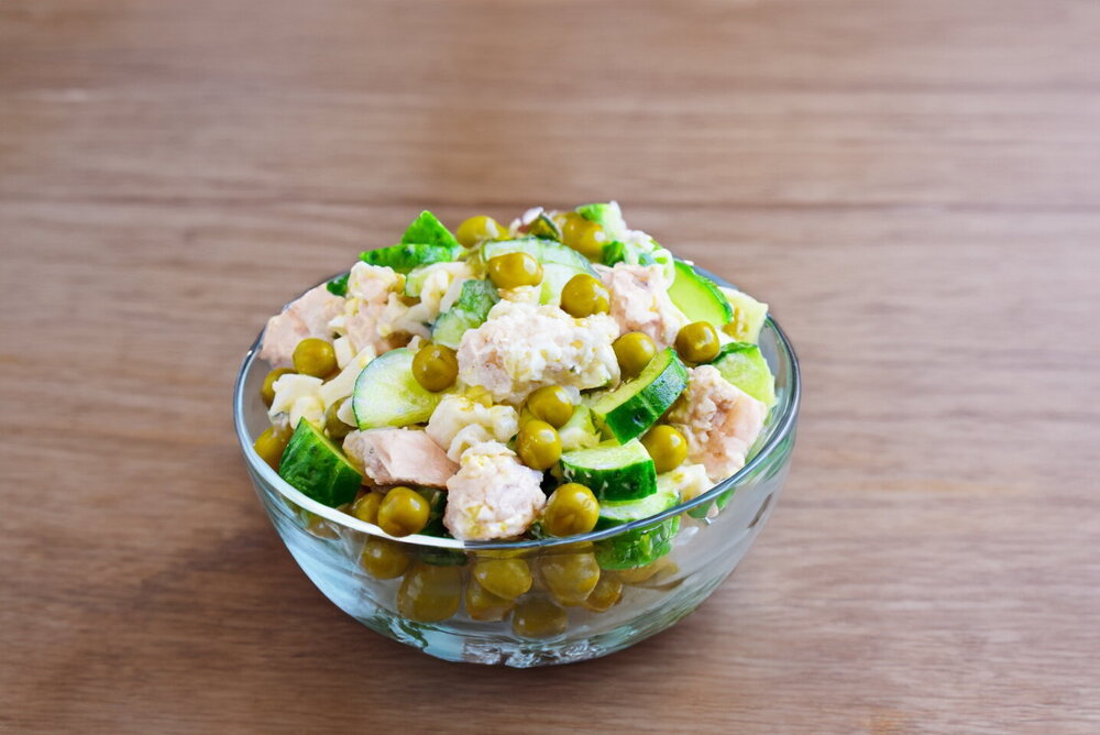 Salad with Chicken, Green Peas, Cucumber, and Egg