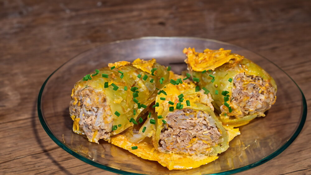 Stuffed Bell Peppers with Ground Meat and Rice