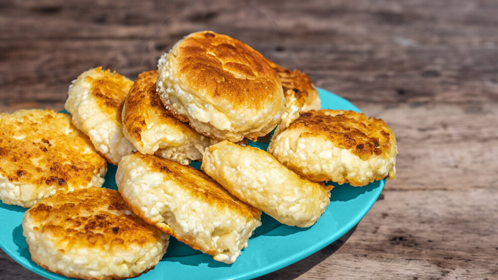 Apple and Cottage Cheese Pancakes with Semolina