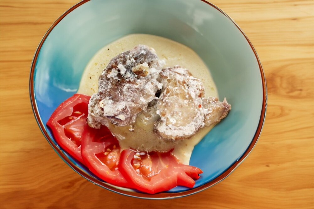 Chicken in Sour Cream with Garlic (in a Skillet)