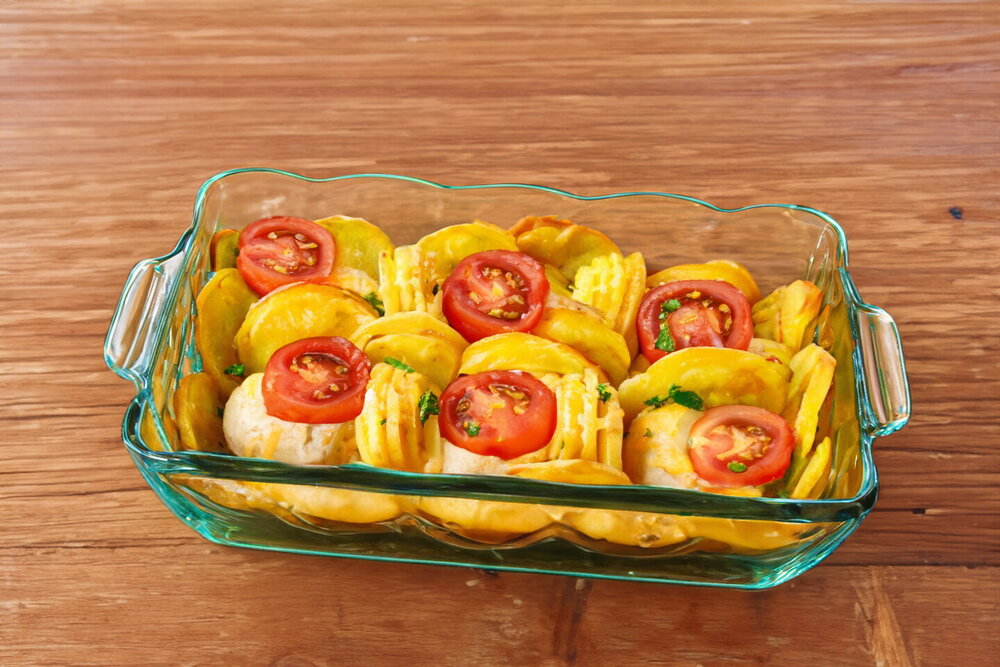 Baked Meat Patties with Potatoes and Cheese