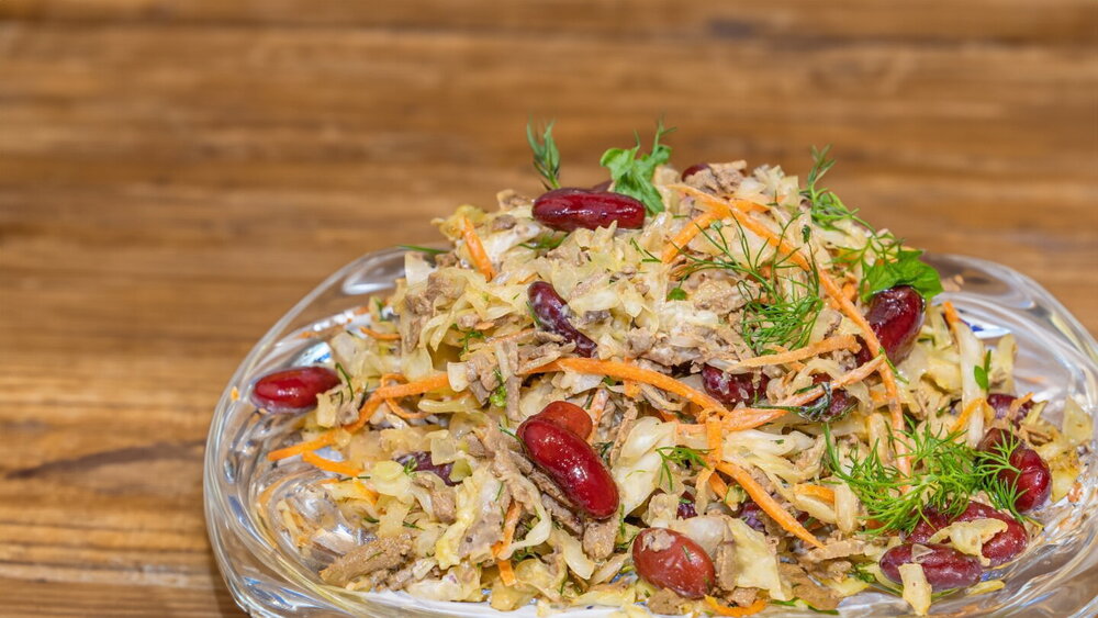 Liver Salad with Beans and Cabbage