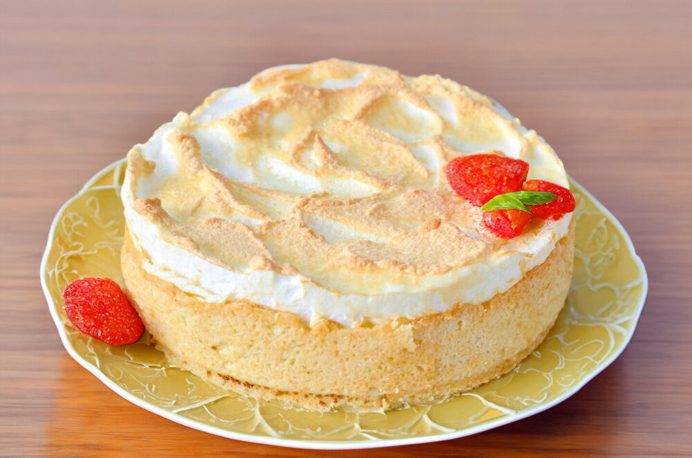 Shortcrust Pie with Meringue