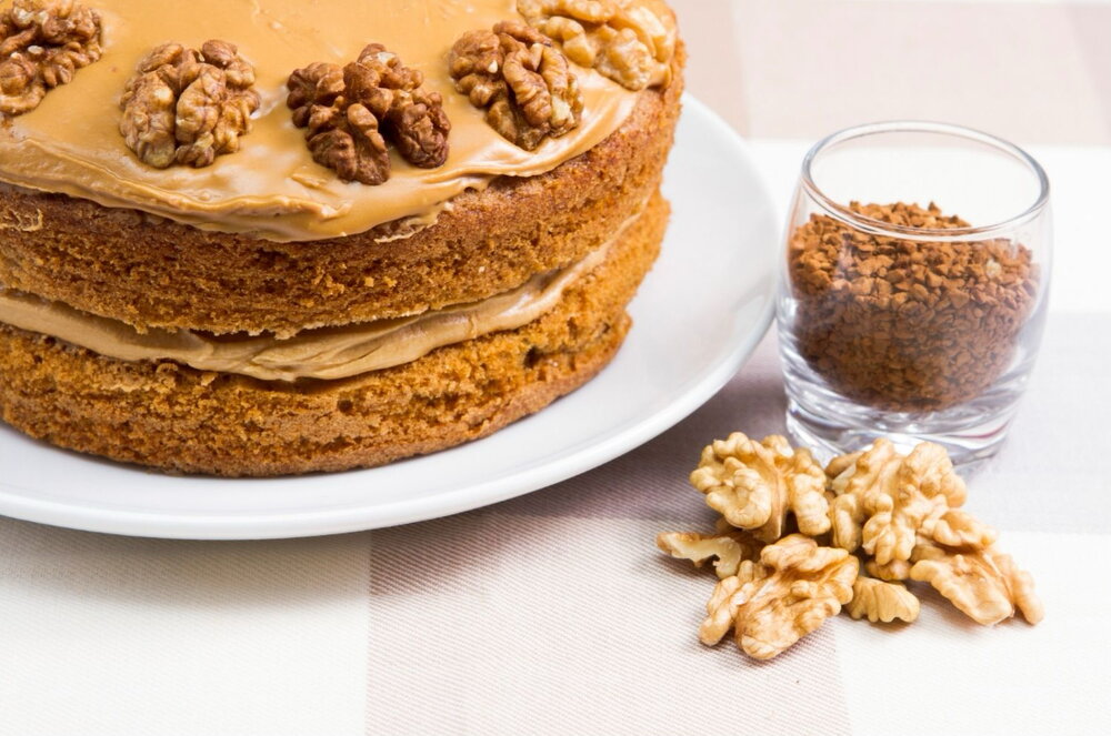 Walnut cake