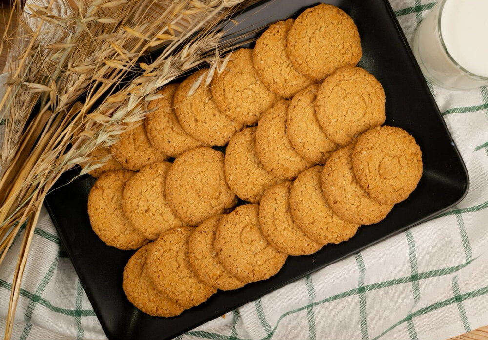Ginger oat crunch biscuits