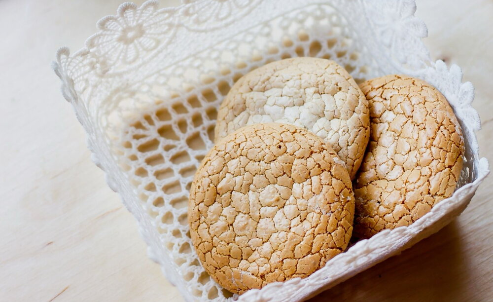 Gluten-free almond biscuits