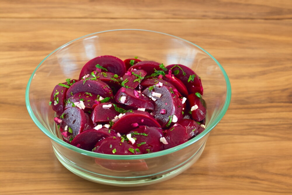 Quick Marinated Beets with Garlic