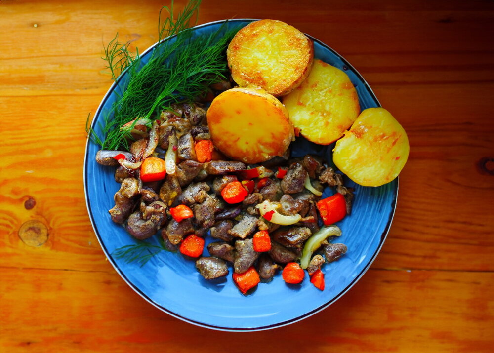 Pan-Fried Chicken Hearts with Onions