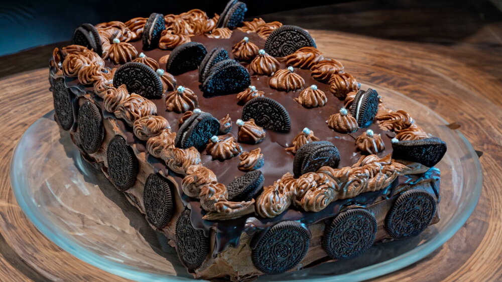 Chocolate-Nut Sponge Cake