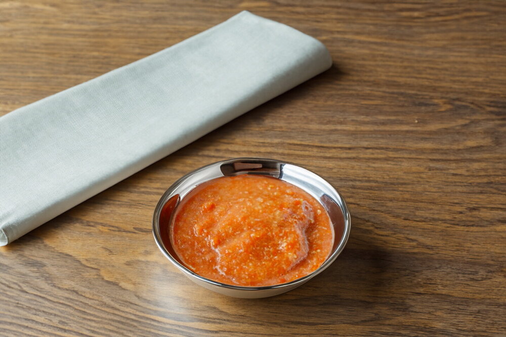 Spicy Tomato Sauce with Horseradish and Garlic for Winter