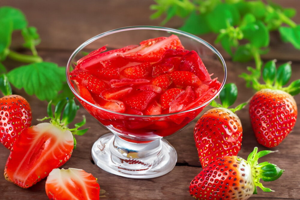 Strawberry Jelly with Gelatin