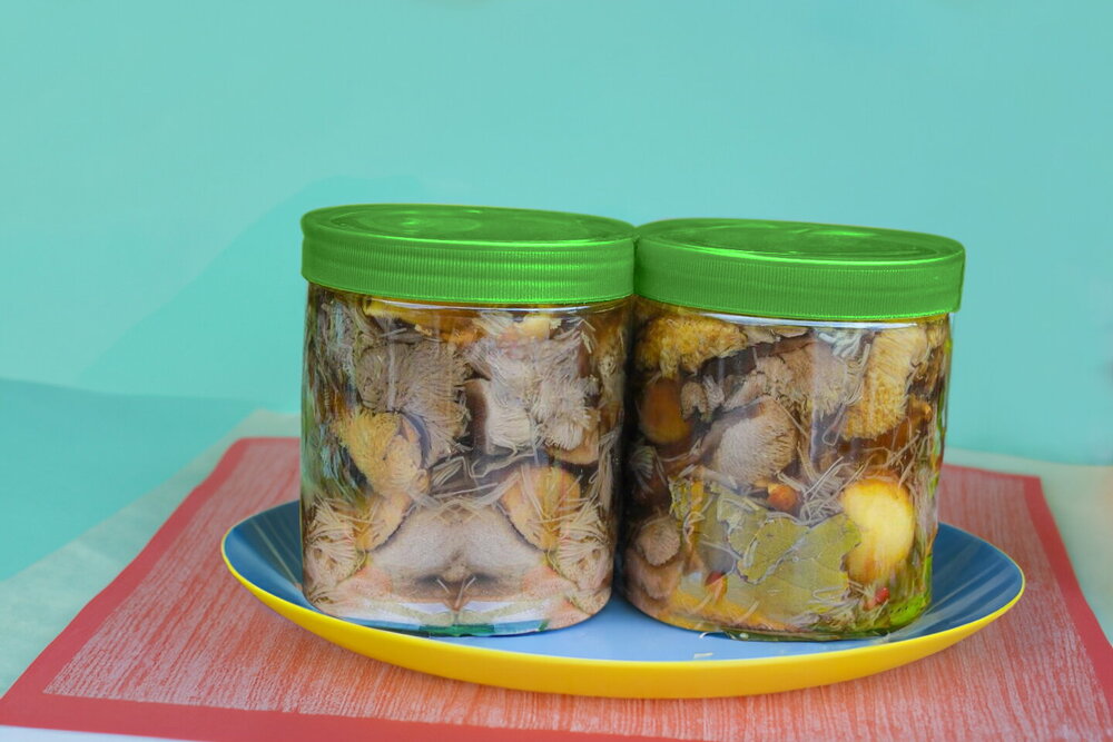 Marinated Mushrooms with Vinegar for Winter