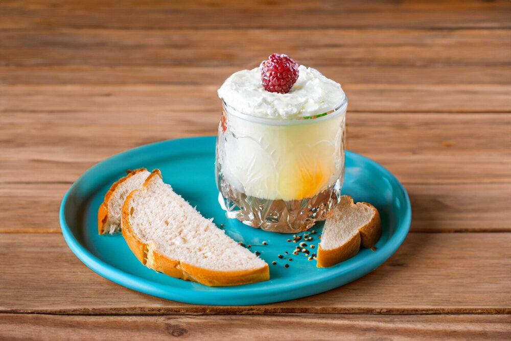 Cream Cheese Made from Sour Cream