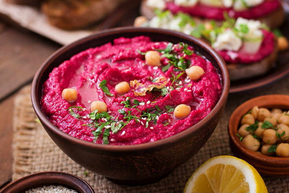 Beetroot hummus