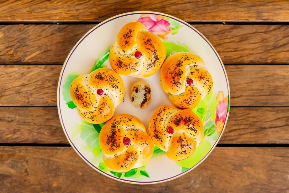 Sweet Yeast Buns Baked in the Oven