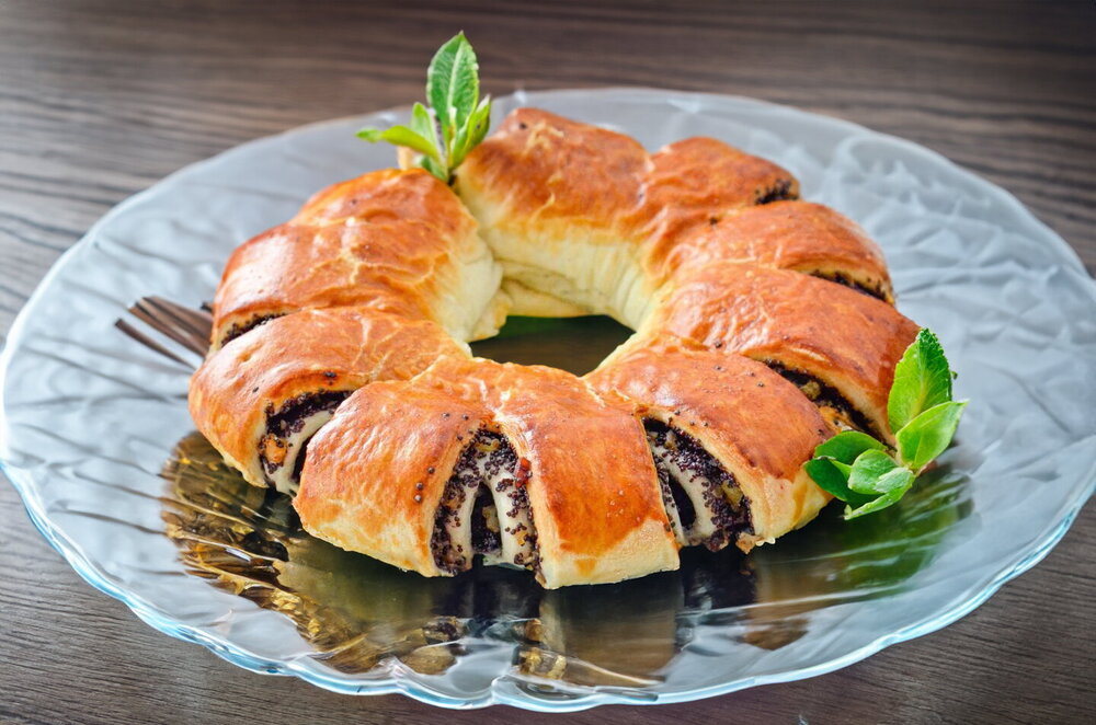 Puff Pastry Roll with Poppy Seeds