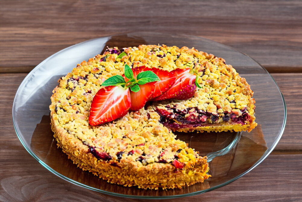 Crumbly Shortcrust Pie with Jam