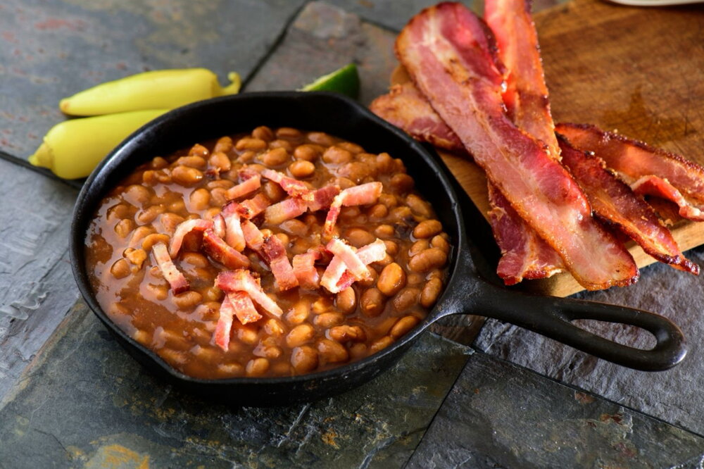 Boston baked beans with bacon