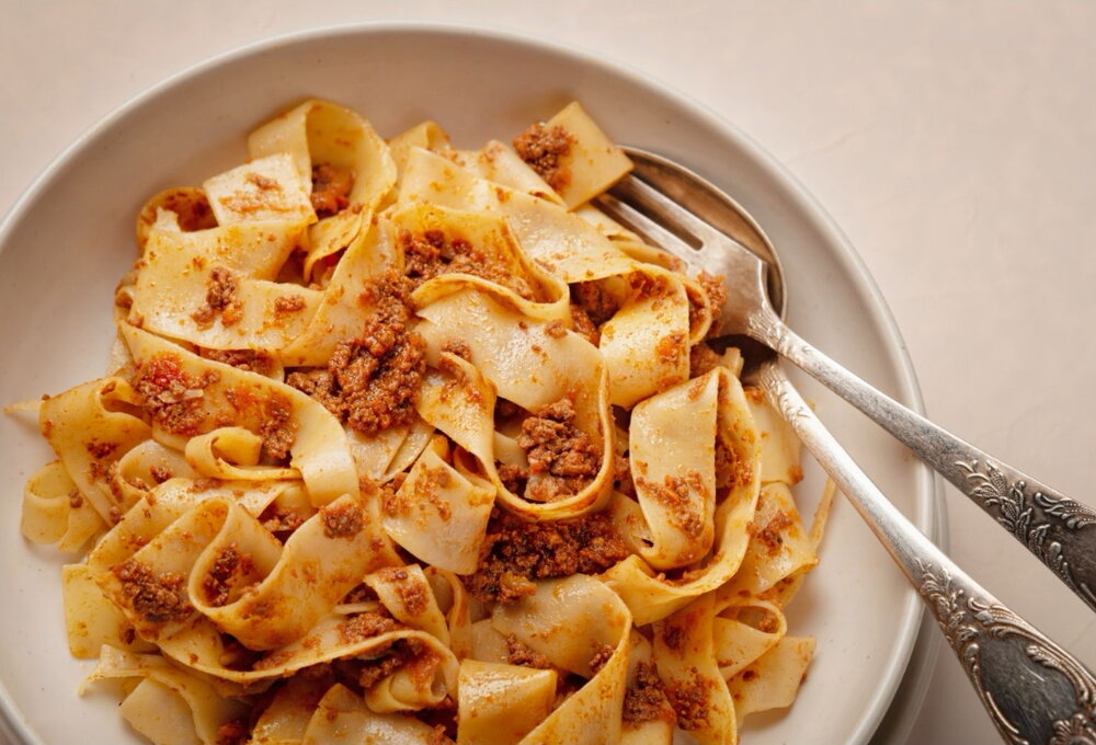Bolognese ragù with pappardelle