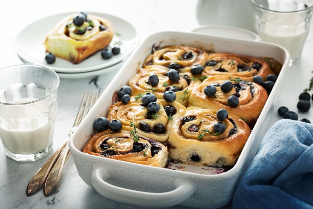 Blueberry cinnamon rolls