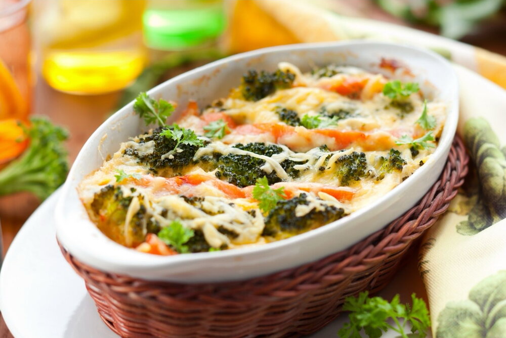 Broccoli and salmon bake