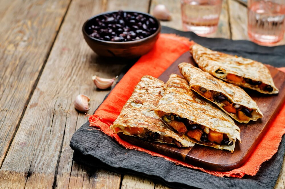 Quesadillas with black beans