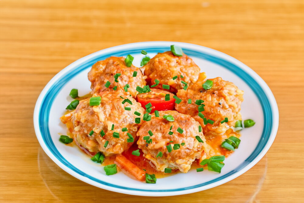 Meatballs with Rice in Tomato Paste