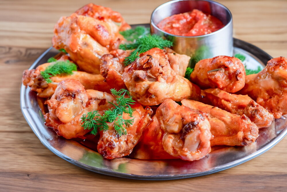 Chicken wings in honey sauce