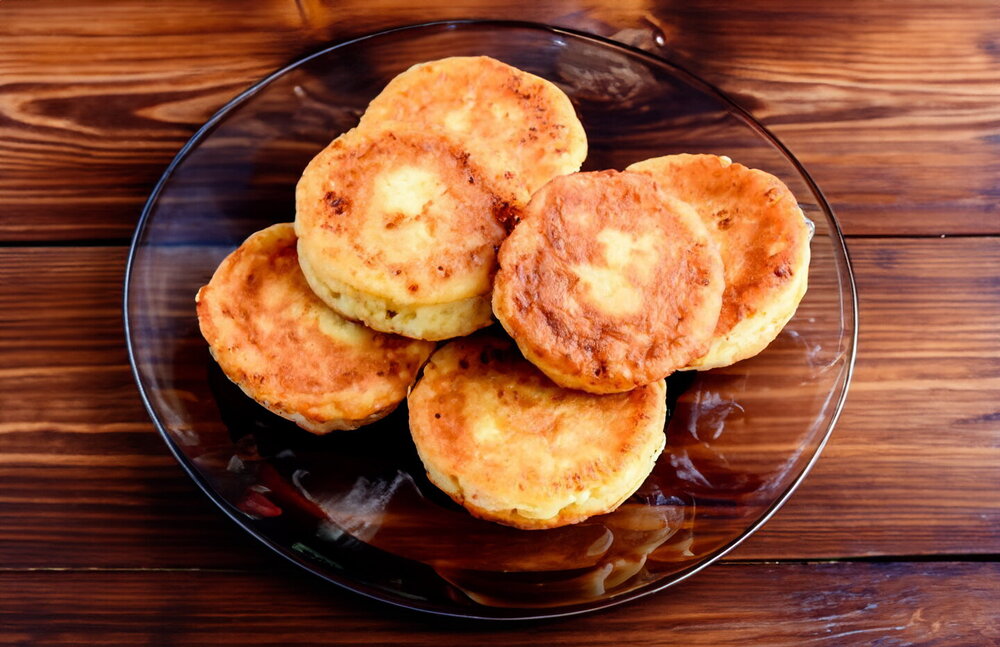 Cottage Cheese Pancakes without Semolina on the Frying Pan