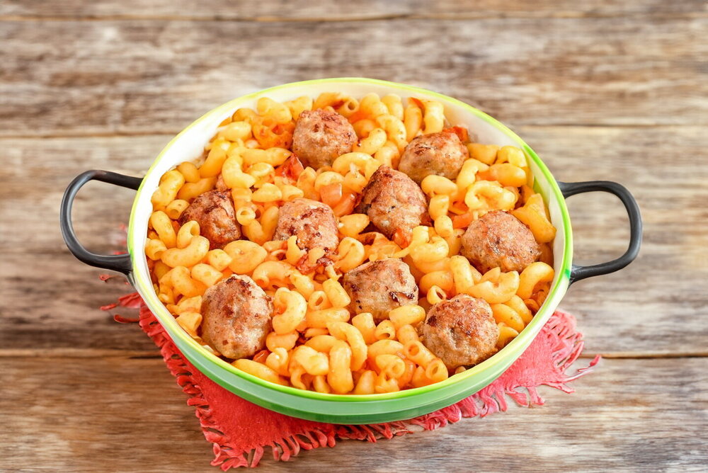 Pasta with Meatballs in a Skillet