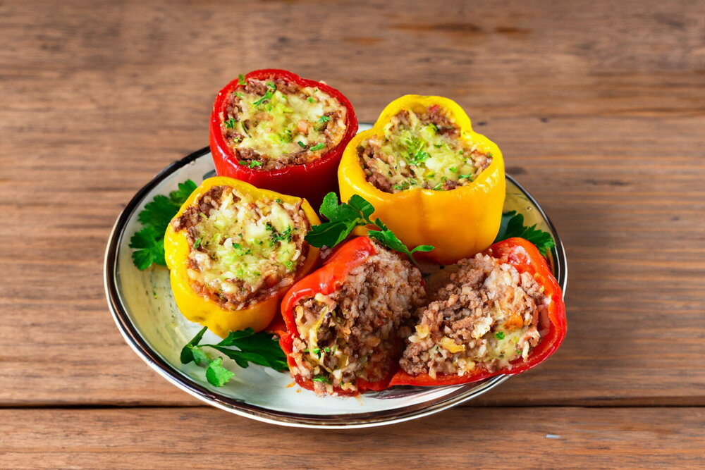 Peppers with Meat Filling and Cheese in the Oven