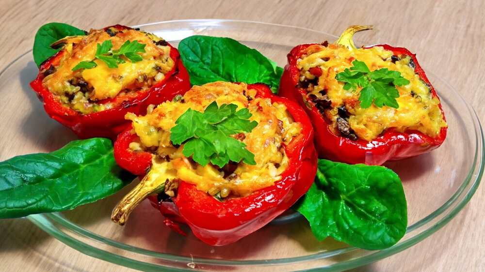 Stuffed Bell Peppers in the Oven Halved with Cheese