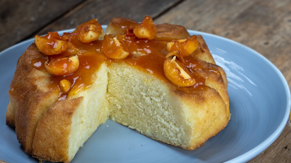 Milk Semolina Pie with Apricots