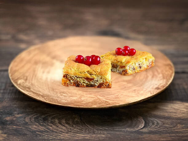 Mazurka cookies with walnuts and raisins
