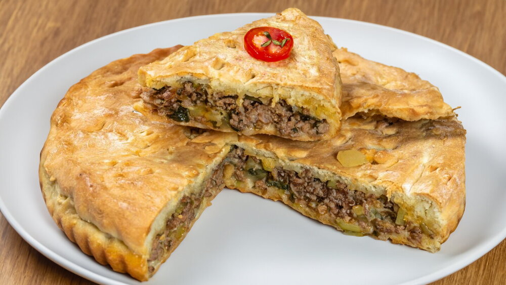 Closed Meat and Vegetable Pie on Sour Cream