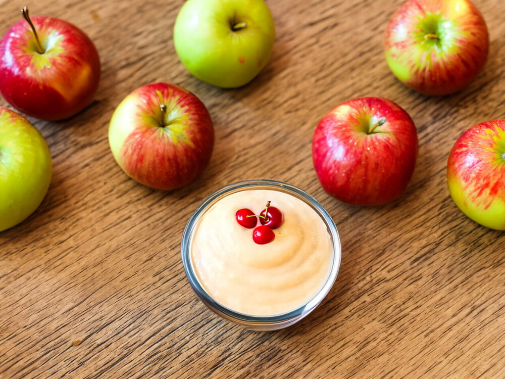 Apple Puree with Condensed Milk for Winter