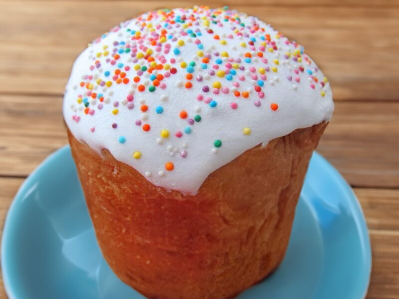 Easter Kulich with Dried Apricots, Zest, and Cottage Cheese