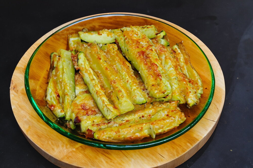 Zucchini Baked with Cheese and Garlic