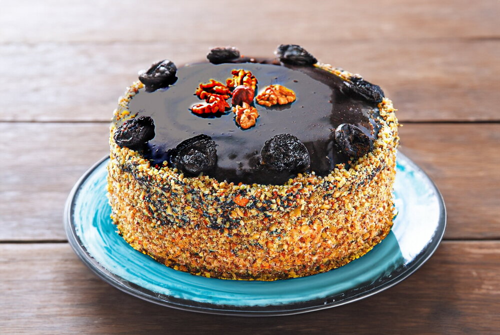 Chocolate Cake with Walnuts