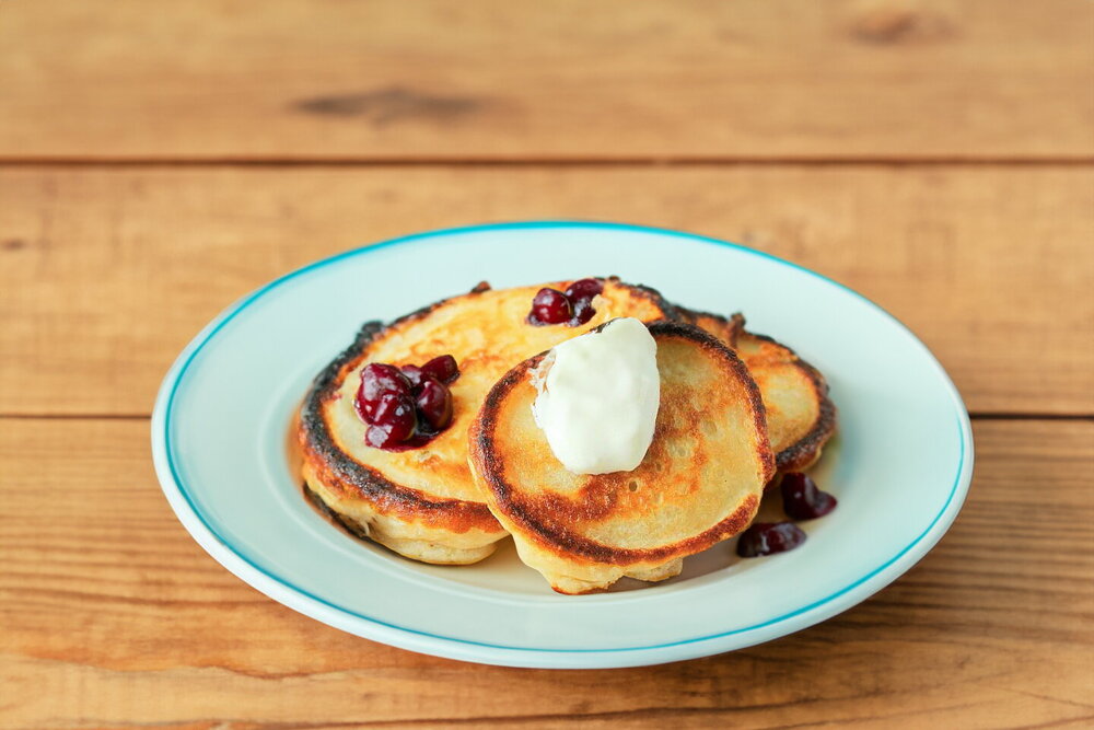 Tender Kefir Pancakes without Eggs