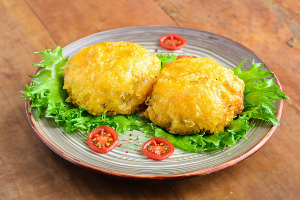 Meat Stacks with Cheese and Potatoes in the Oven