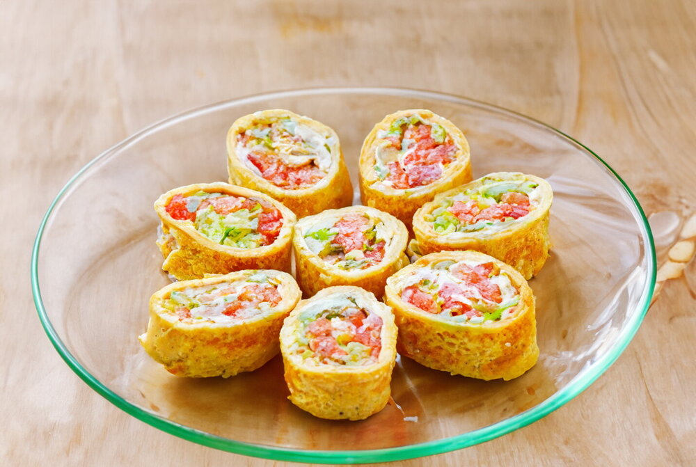Egg Rolls with Red Fish